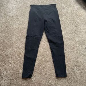 Yummie Black High Rise Moto Leggings; L